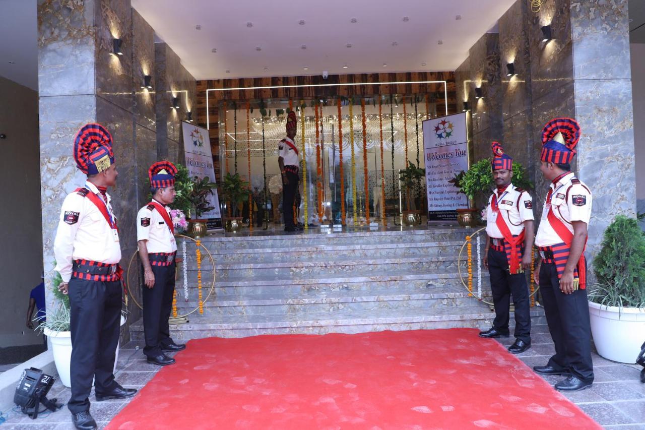 The Royal Class Hotel Gwalior Exterior photo