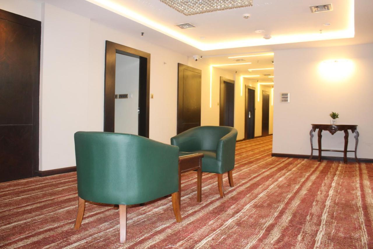 The Royal Class Hotel Gwalior Exterior photo