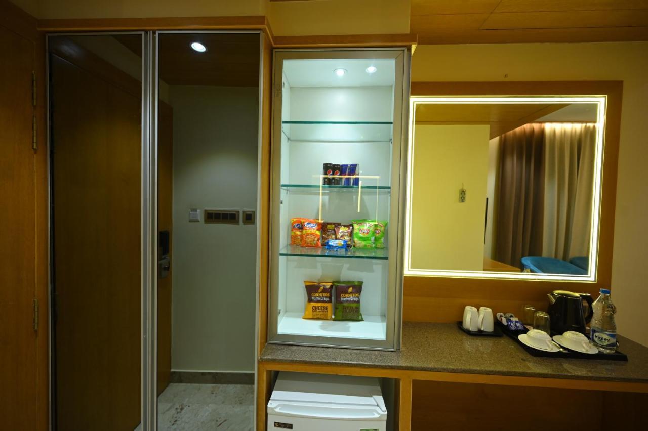 The Royal Class Hotel Gwalior Exterior photo