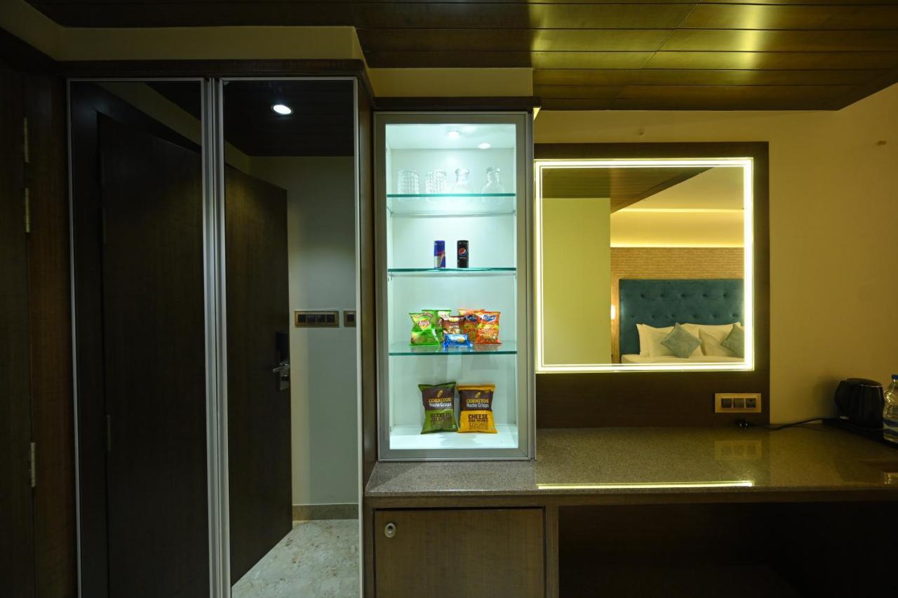 The Royal Class Hotel Gwalior Exterior photo