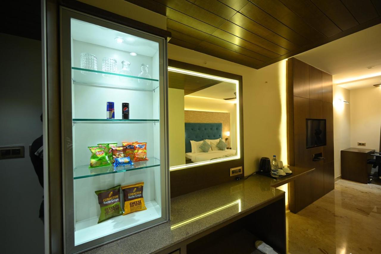 The Royal Class Hotel Gwalior Exterior photo