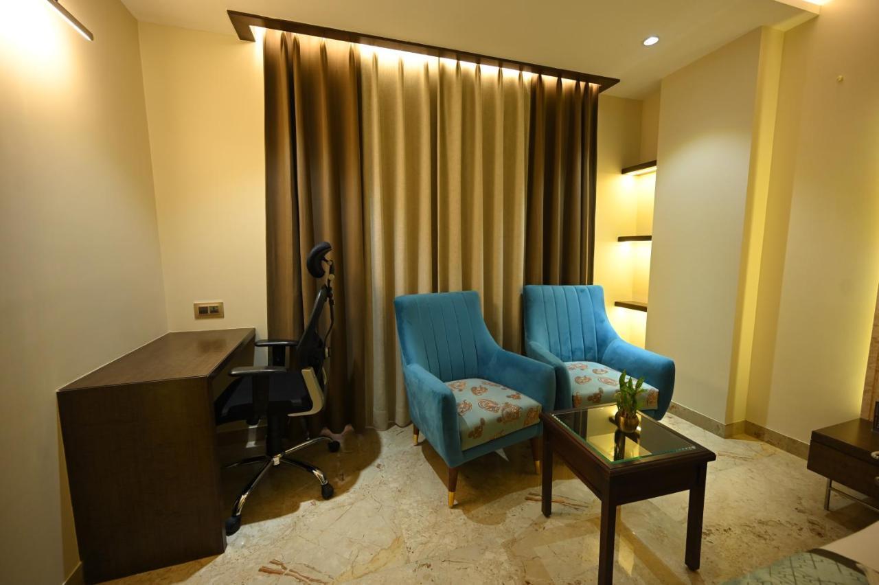 The Royal Class Hotel Gwalior Exterior photo